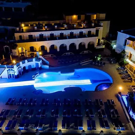 Terme President 4* איסקיה